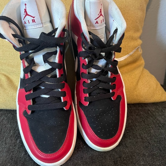 Nike air Jordan black red and white - Picture 3 of 4